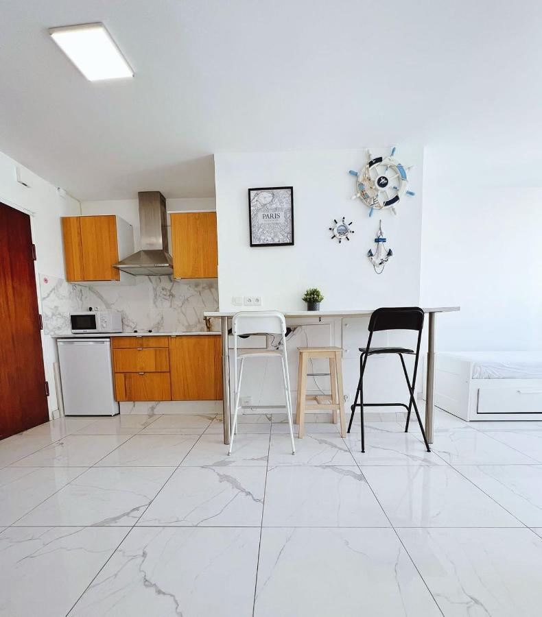 Apartment Near Subway And Supermarket Paris Exterior foto